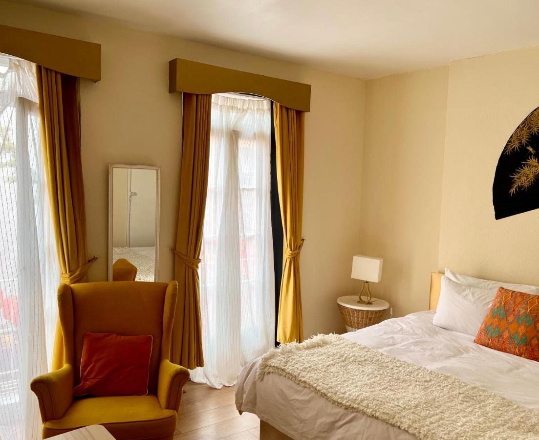 Candy Cafe Apartment Лондон Екстериор снимка