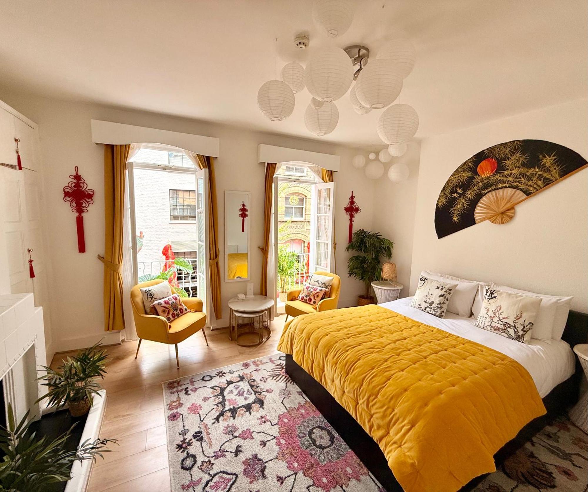 Candy Cafe Apartment Лондон Екстериор снимка