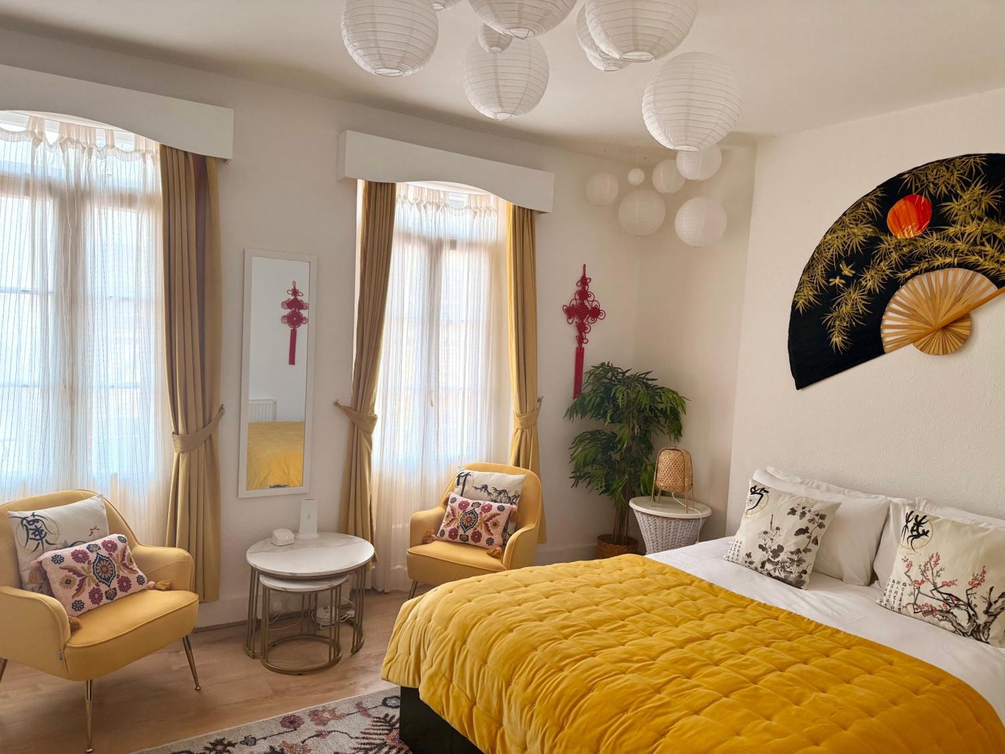 Candy Cafe Apartment Лондон Екстериор снимка